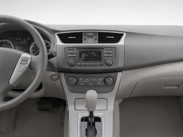 Nissan Sentra photo 14