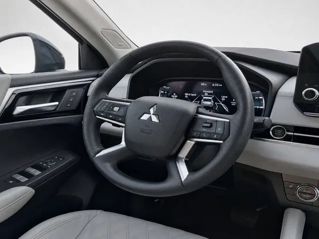 Mitsubishi Outlander photo 27