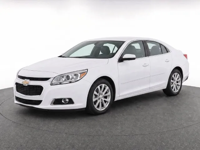 Chevrolet Malibu photo 2