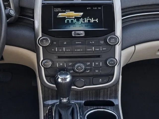 Chevrolet Malibu photo 9
