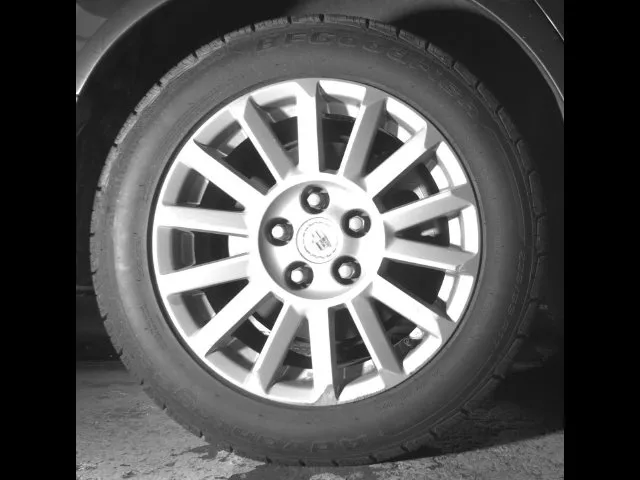 Cadillac CTS photo 11