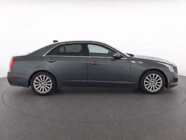 Cadillac CTS photo 8