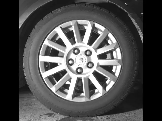Cadillac CTS photo 9
