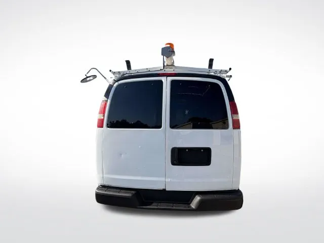 Chevrolet Express photo 6