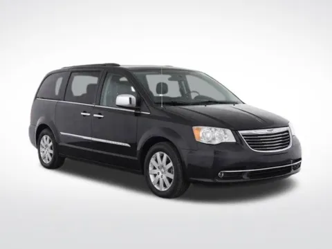 Photos of 2012 Chrysler Town & Country Touring-L for sale in Frederick, MD at Hi Lo Auto Sales