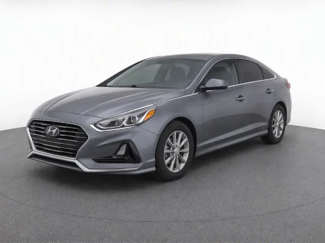 Hyundai Sonata photo 2