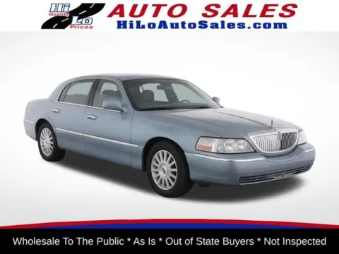 Unknown 2005 Lincoln Town Car Signature for sale in Frederick, MD