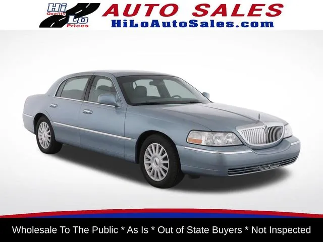 2005 Lincoln Town Car Signature