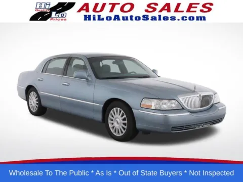 Unknown 2005 Lincoln Town Car Signature for sale in Frederick, MD