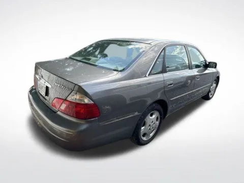 More photos of 2004 Toyota Avalon XLS at Hi Lo Auto Sales, MD