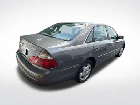 More photos of 2004 Toyota Avalon XLS at Hi Lo Auto Sales, MD