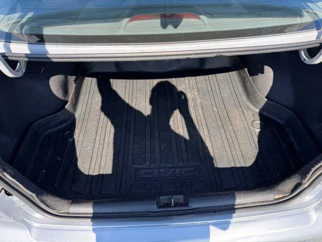 Honda Civic photo 9