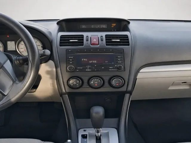 Subaru Impreza photo 14