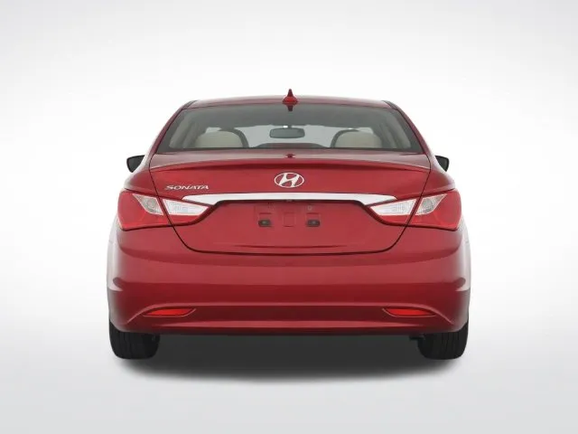 Hyundai Sonata photo 6