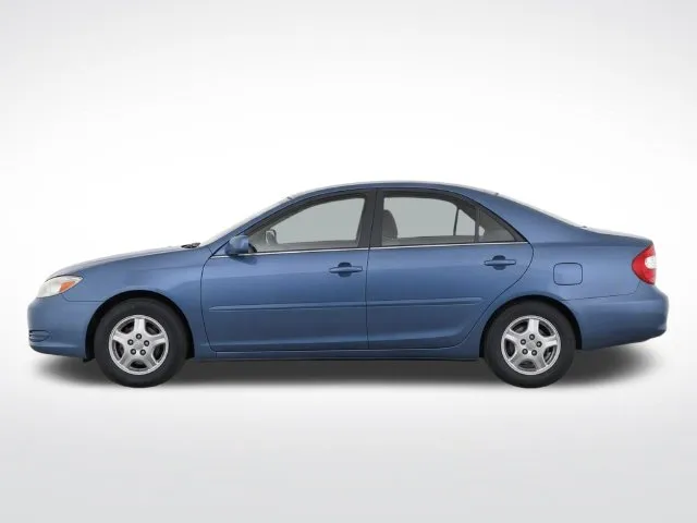 Toyota Camry photo 7