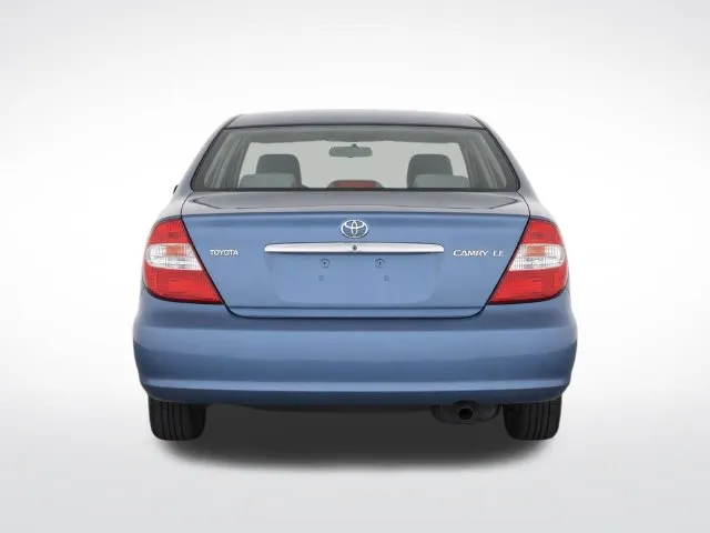 Toyota Camry photo 6