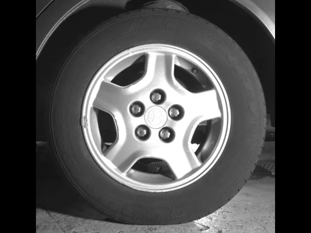 Toyota Camry photo 12