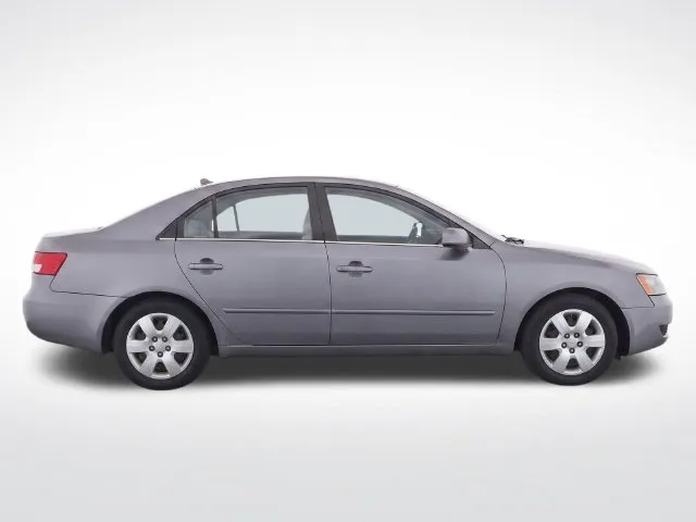 Hyundai Sonata photo 8