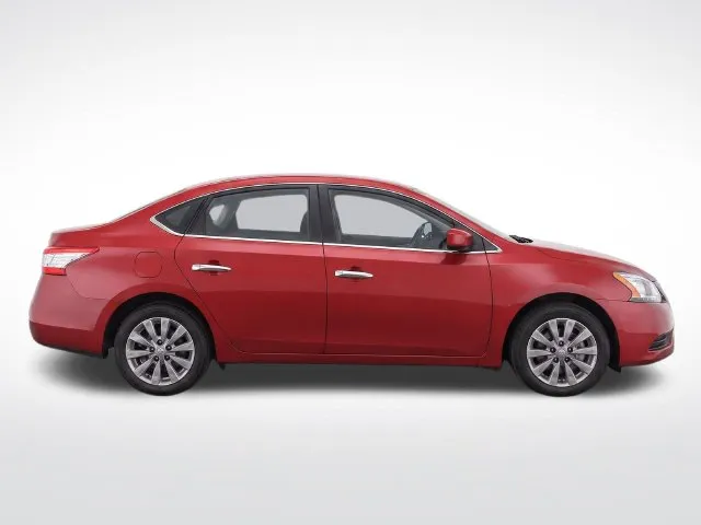 Nissan Sentra photo 8
