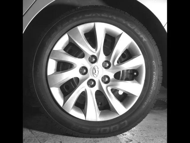 Hyundai Elantra photo 11