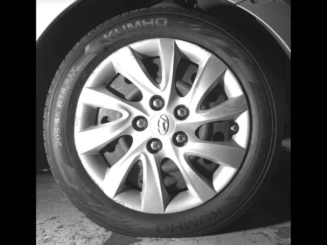 Hyundai Elantra photo 9