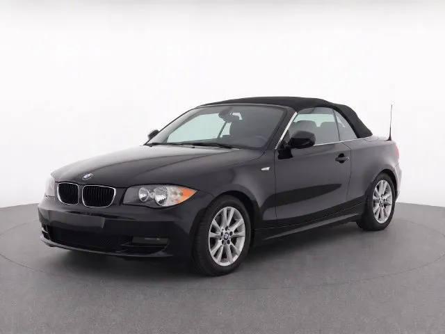 BMW 1 Series photo 2