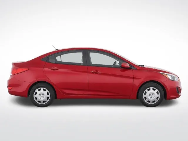 Hyundai Accent photo 8