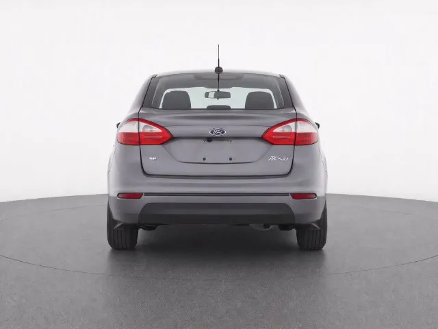 Ford Fiesta photo 6
