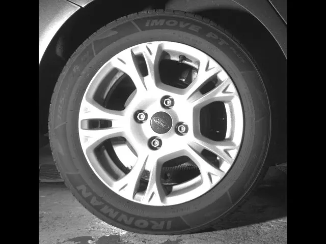 Ford Fiesta photo 12