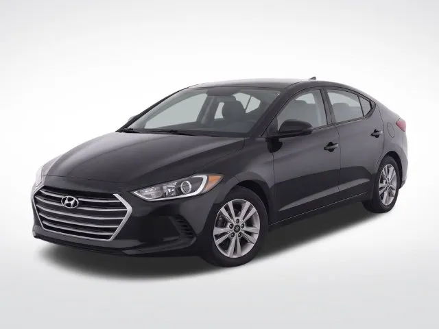 Hyundai Elantra photo 2