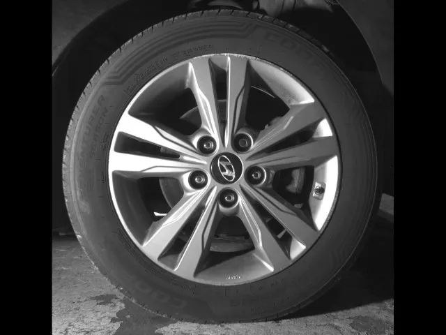 Hyundai Elantra photo 9