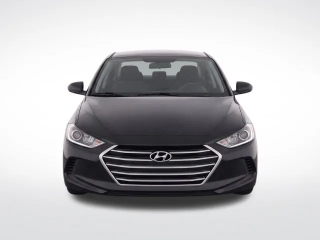Hyundai Elantra photo 5