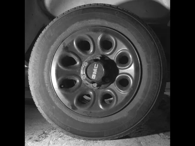 GMC Sierra photo 11