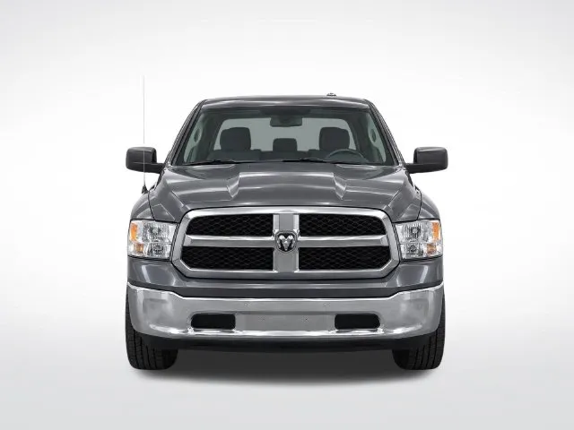 2019 Ram 1500 Classic SLT photo 5