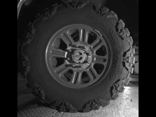 Ford F350SD photo 12