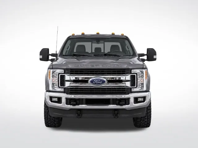 2018 Ford F-350SD XLT photo 4