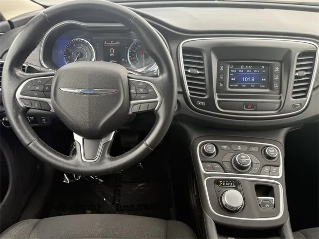 2016 Chrysler 200 Limited photo 14