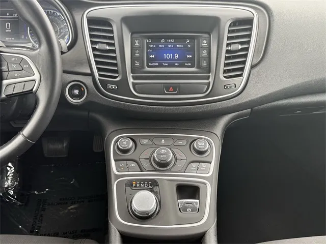 2016 Chrysler 200 Limited photo 22