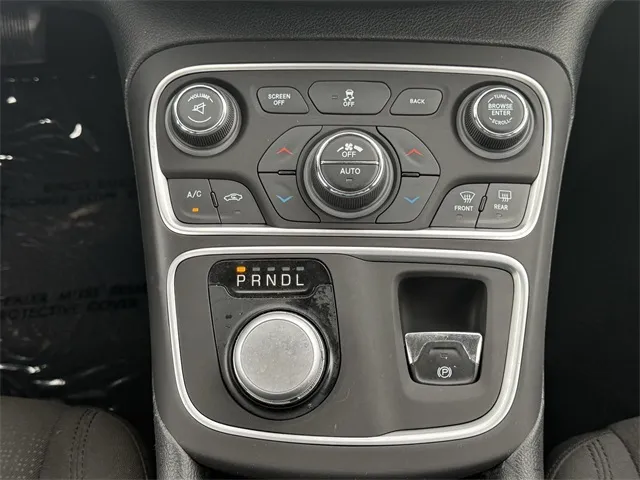 2016 Chrysler 200 Limited photo 17