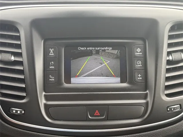 2016 Chrysler 200 Limited photo 25