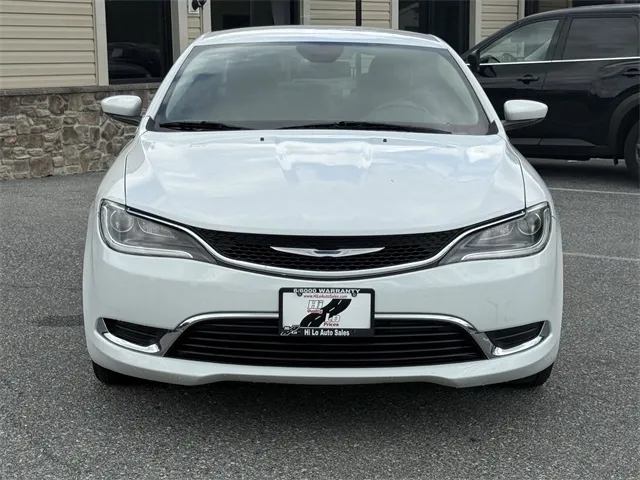 2016 Chrysler 200 Limited photo 12