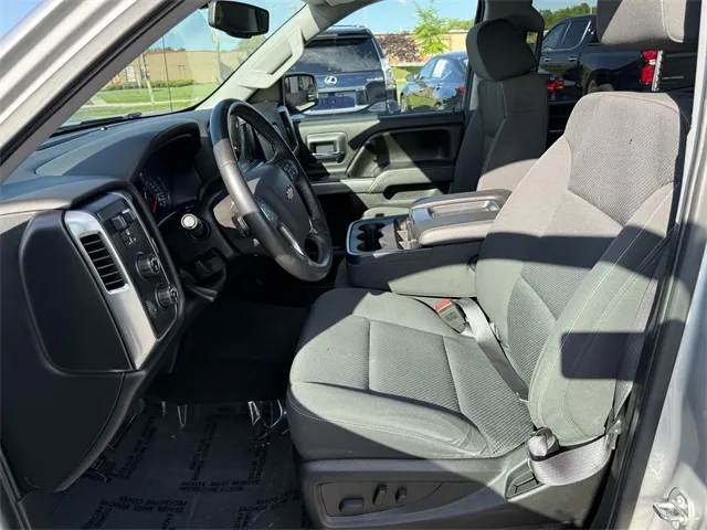 2017 Chevrolet Silverado 1500 LT photo 14