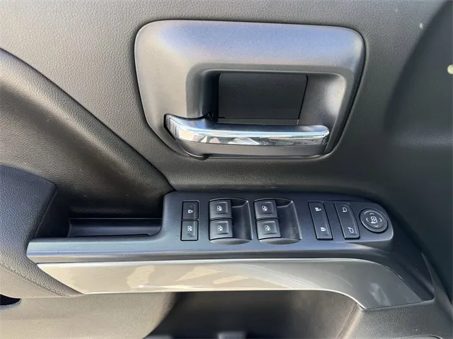 2017 Chevrolet Silverado 1500 LT photo 15