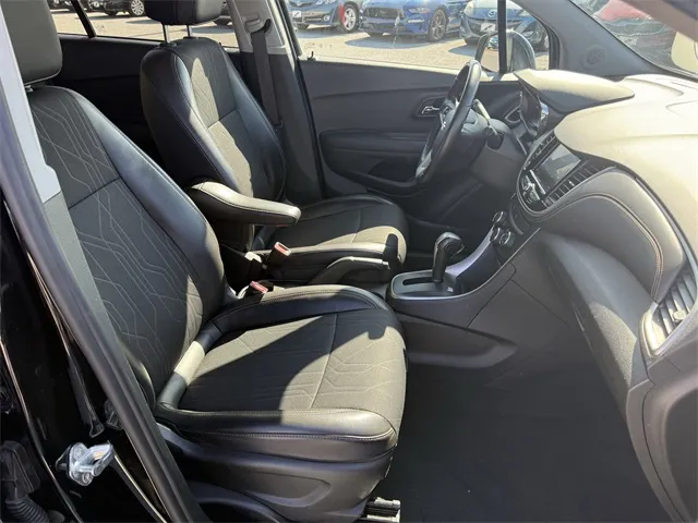 2020 Chevrolet Trax LT photo 4