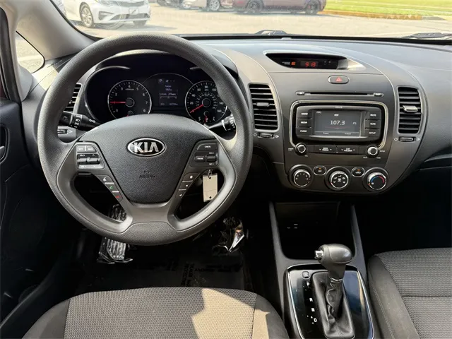 2018 Kia Forte LX Base photo 13