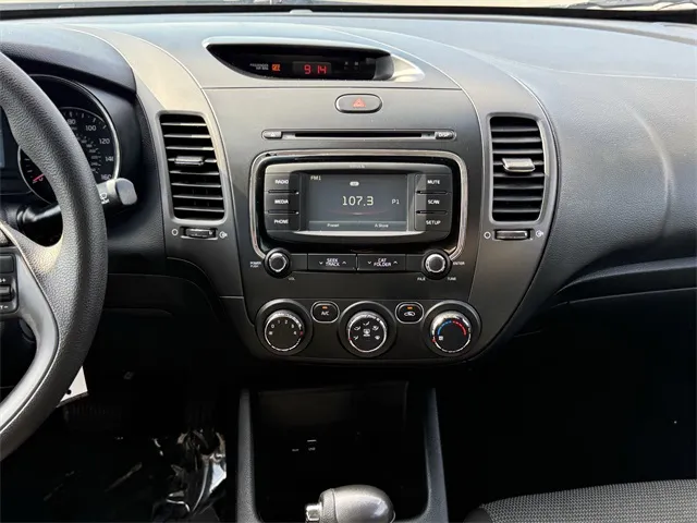 2018 Kia Forte LX Base photo 21