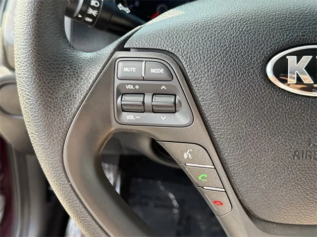 2018 Kia Forte LX Base photo 22