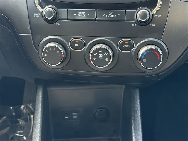 2018 Kia Forte LX Base photo 23