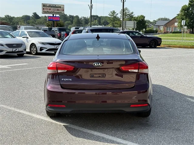 2018 Kia Forte LX Base photo 2