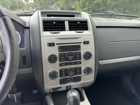 More photos of 2010 Ford Escape XLT at Hi Lo Auto Sales - Frederick - Route 40, MD